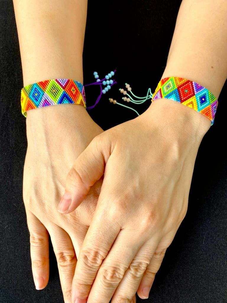 Anillos estrella tejidos a mano, Índigo Academia